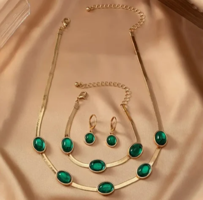 Emerald Grace Oval Crystal Necklace & Bracelet Set